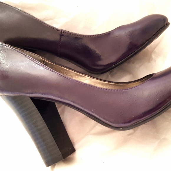Old Navy High Heels 4" pumps Plum color size 6 - Picture 4 of 7